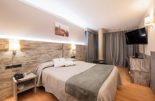 Sant Julia de Ramis Hotel | Discover Hotel Palau de Girona: Spa Retreat & Family-Friendly