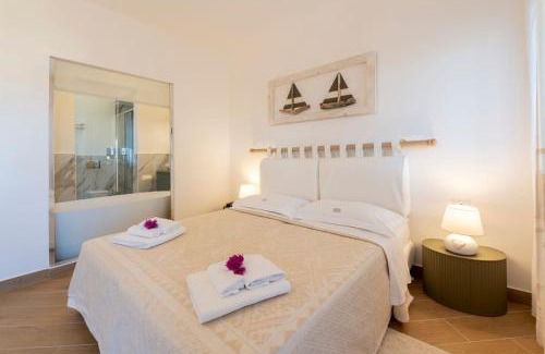Palau Hotel | Elegant Hotel Palau: Pet-Friendly with Oceanfront Views