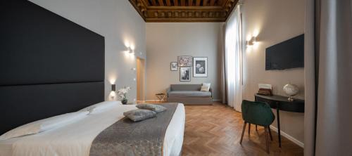 Santa Croce Hotel | Discover Comfort at Hotel Palazzo Martinelli Dolfin