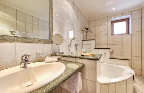 Ischgl Hotel | Relaxing Retreat at Hotel Palin with Spa & Hot Tub Access