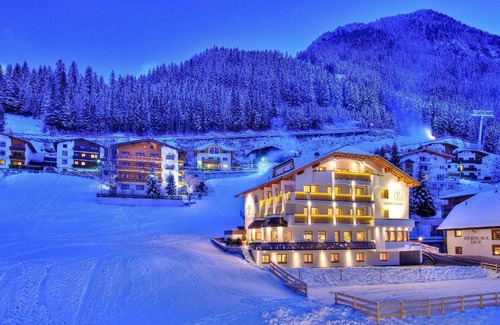 Ischgl Hotel | Relaxing Retreat at Hotel Palin with Spa & Hot Tub Access
