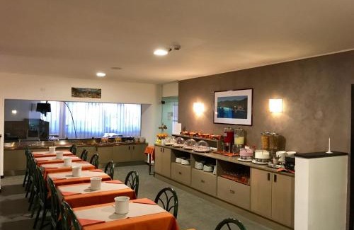 Cinque Terre Hotel | Discover Hotel Palme: Pet-Friendly with Hot Tub & Breakfast