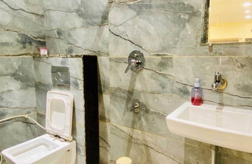 Omkareshwar Hotel | Hotel Panchavati Palace