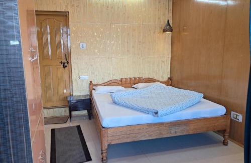 Munsyari House | Hotel Pandey Lodge By StayApart
