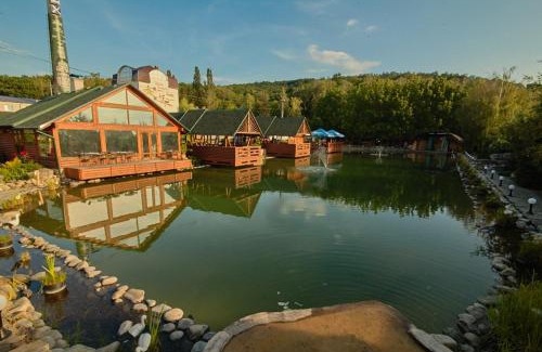 Kremenets Hotel | Explore Hotel Panorama: Family-Friendly with Pool & Dining