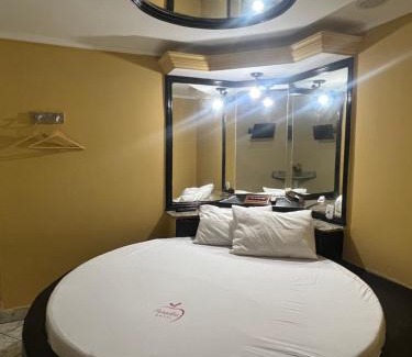Iapi Hotel | Affordable Getaway at Hotel Paradise with Great Reviews