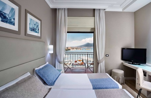 Mergellina Hotel | Relax at Hotel Paradiso: 4-Star Comfort with Pool & Spa