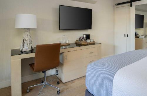 Westside Santa Cruz Hotel | Discover Oceanfront Bliss at Hotel Paradox, Autograph Collection