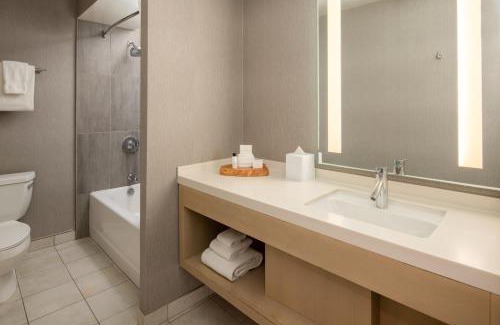 Westside Santa Cruz Hotel | Discover Oceanfront Bliss at Hotel Paradox, Autograph Collection