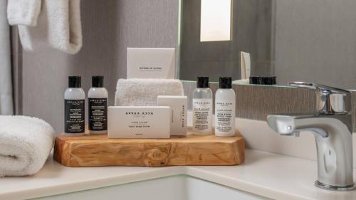 Westside Santa Cruz Hotel | Discover Oceanfront Bliss at Hotel Paradox, Autograph Collection