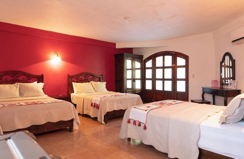 Xilitla Hotel | Discover Relaxation at Hotel Paraiso Encantado with Pool & Spa