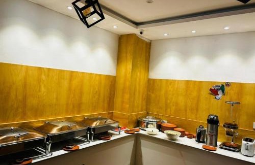 Shamshabad Hotel | Convenient Hotel Park Airport Zone - Pet Friendly & More