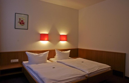 Zwickau Hotel | Discover Hotel Park Eckersbach: Family-Friendly Comfort