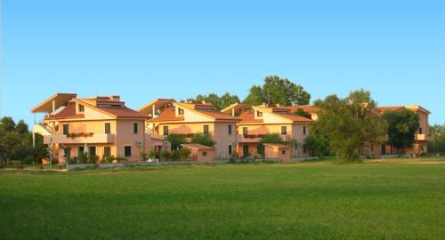 Rossano Hotel | Experience Resort Park Village: 4-Star Oceanfront Getaway