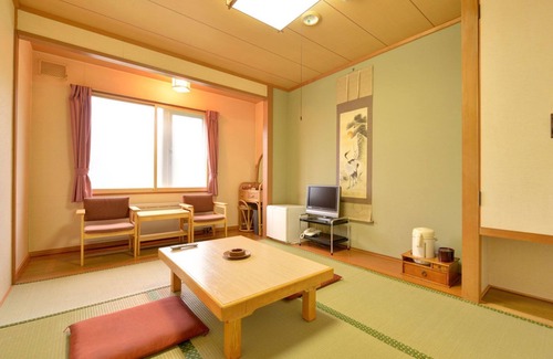 Kawayu Onsen Hotel | Budget-Friendly Hotel Parkway with Breakfast & Restaurant