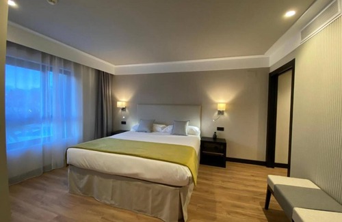 Ciudad Real Hotel | Experience Comfort at Hotel Parque Real - 4-Star Retreat