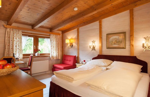 Golling an der Salzach House | Discover Comfort at Hotel Pass Lueg with Spa & Dining