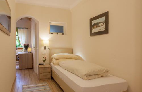 Golling an der Salzach House | Relax at Hotel Pass Lueg: Pet-Friendly with Spa & Dining