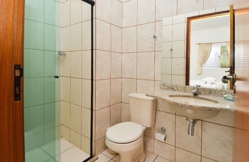 Indaiatuba Hotel | Budget-Friendly Hotel Passaledo: Pool, Breakfast & Family Fun