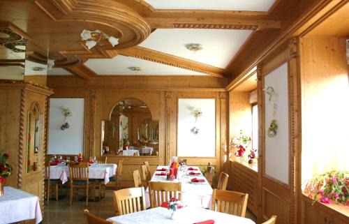 Vallarsa Hotel | Oceanfront Hotel Passo Buole: Guest Rated 8/10