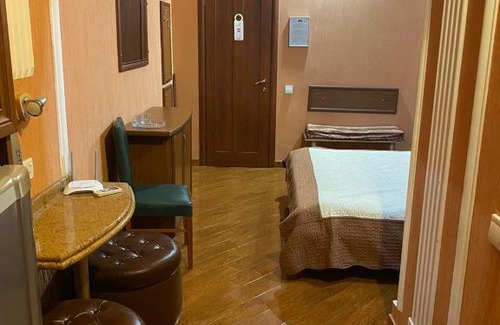 Vera Hotel | Pet-Friendly Haven at Hotel Pavo with 9.2/10 Ratings