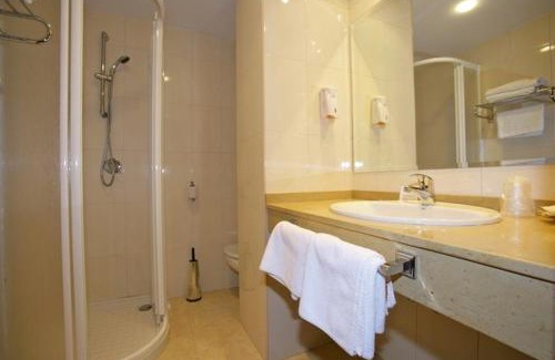 Limes Hotel | Discover Hotel Peñagrande: Family-Friendly Stay Awaits