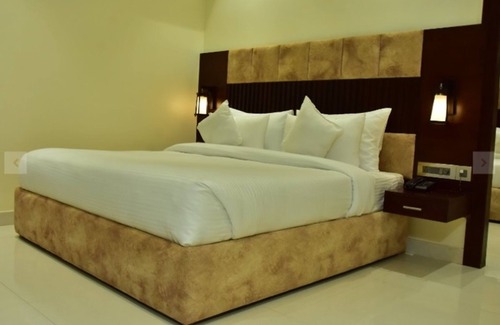Haldwani Hotel | Eco-Friendly Getaway at Hotel Pearl Inn with Spa & Breakfast