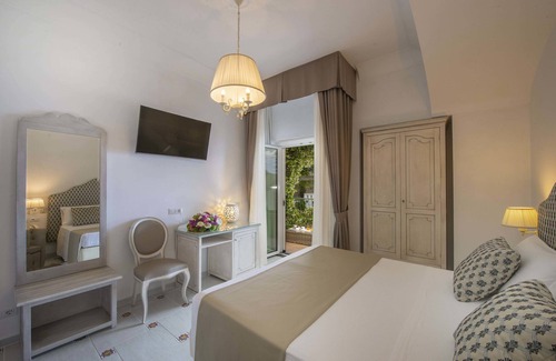 Praiano Hotel | Experience Hotel Pellegrino: Top-Rated Ocean View Retreat