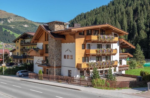 Lanersbach House | Top-Rated Hotel Pension Alpengruß with Spa & Restaurant