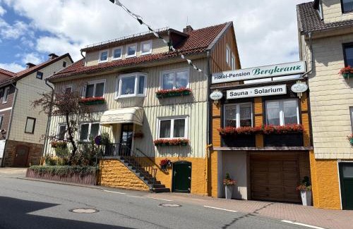 Braunlage House | Inviting Hotel-Pension Bergkranz with Breakfast & Hot Tub