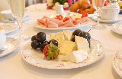 Nonntal Hotel | Discover Family-Friendly Comfort at Hotel Pension Herbert