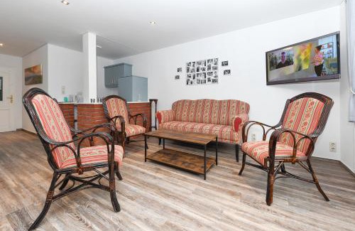 Altharlingersiel House | Discover Comfort at Hotel-Pension Janssen - Gästehaus Huus