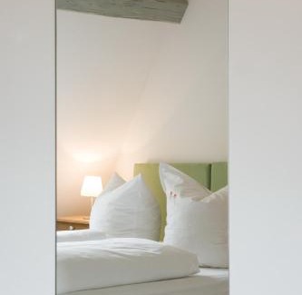 Quedlinburg House | Discover Hotel Pension St Nikolai: Pet Friendly & Dining