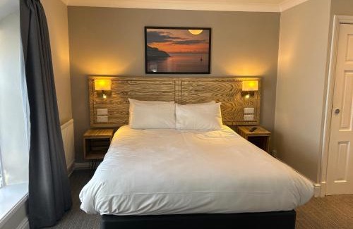 New Quay Hotel | Pet-Friendly Hotel Penwig with Oceanfront Views & Dining
