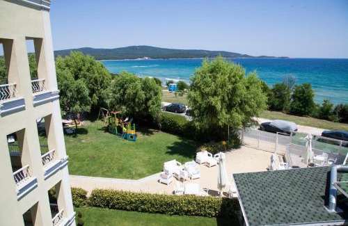 Primorsko Hotel | Indulge at Hotel Perla Beach: All-Inclusive Oceanfront Escape