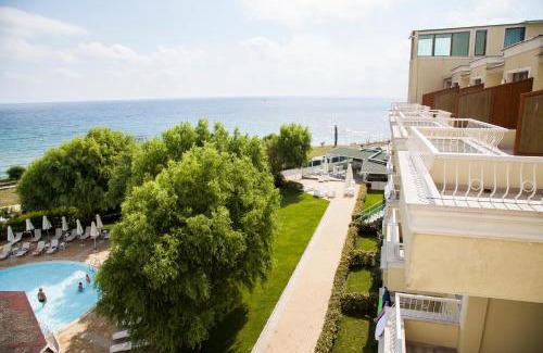 Primorsko Hotel | Indulge at Hotel Perla Beach: All-Inclusive Oceanfront Escape