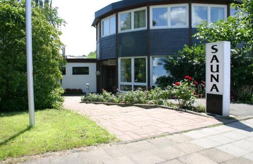 Veltenhof Hotel | Hotel Pfälzer Hof: Relaxing Retreat with Hot Tub & Dining