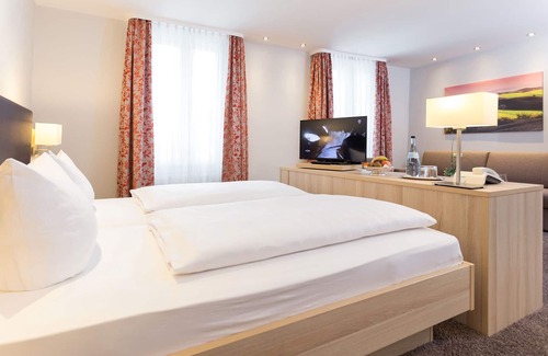 Bad Bergzabern Hotel | Inviting Getaway at Hotel Pfälzer Wald with Spa & Hot Tub