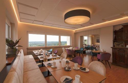 Schoenaich Hotel | Pet-Friendly Hotel Pfefferburg with Breakfast Included