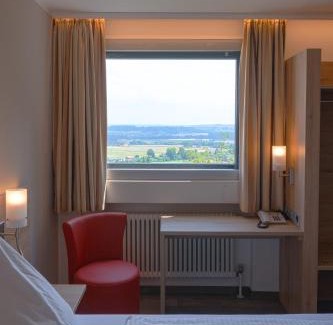 Schoenaich Hotel | Pet-Friendly Hotel Pfefferburg with Breakfast Included