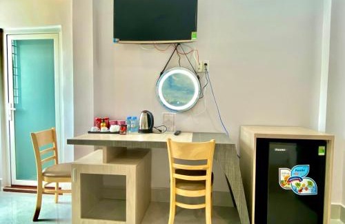 Vinh Long Hotel | Inviting Hotel Phước Thịnh with Hot Tub & Breakfast Options