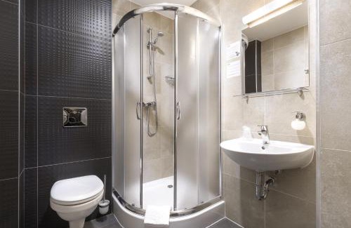 Zarska Wies Hotel | Pet-Friendly Hotel Picaro Żarska Wieś Near Germany