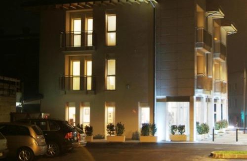 Villongo Hotel | Pet-Friendly Hotel Piccolo Principe with Hot Tub & Breakfast