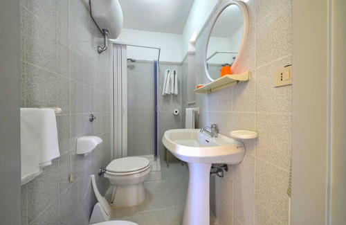 Peschici Hotel | Budget-Friendly Hotel Piccolo Paradiso with Family Amenities