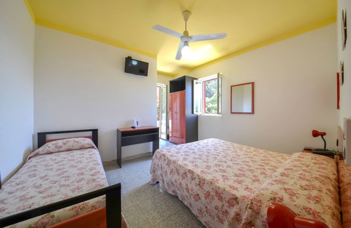 Peschici Hotel | Budget-Friendly Hotel Piccolo Paradiso with Family Amenities