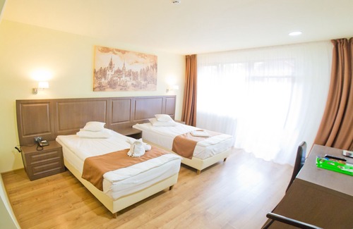Predeal Hotel | Discover Hotel Piemonte: Family-Friendly with Great Amenities