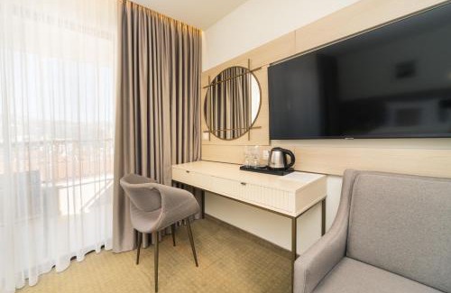 Babin do Hotel | Oceanfront Escape at Hotel Pima Budva - Rated 9.2/10