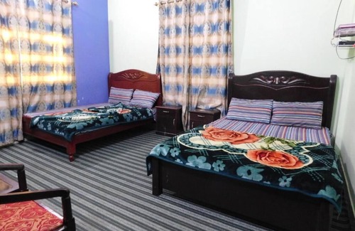 Khyber Pakhtunkhwa Hotel | Relax at Hotel Pine Breeze with Family-Friendly Amenities