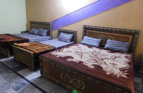 Khyber Pakhtunkhwa Hotel | Relax at Hotel Pine Breeze with Family-Friendly Amenities