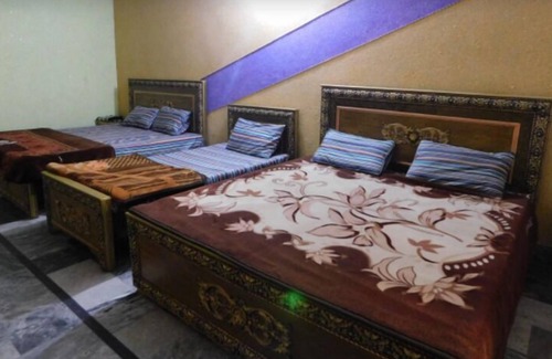 Khyber Pakhtunkhwa Hotel | Relax at Hotel Pine Breeze with Family-Friendly Amenities